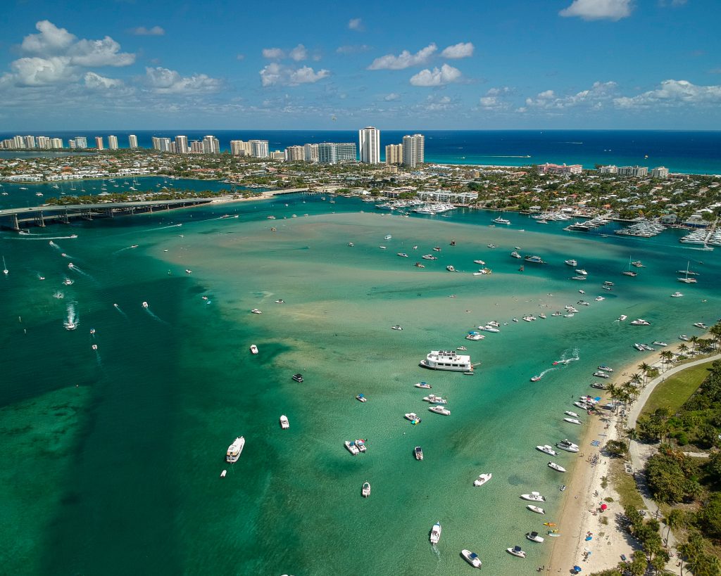 Are There Sandbars in West Palm Beach?
